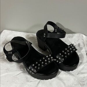 TORRID WW 8 Studded Black Platform Sandals
